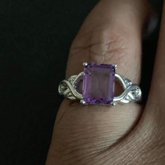 Ring - Picture 4 of 6